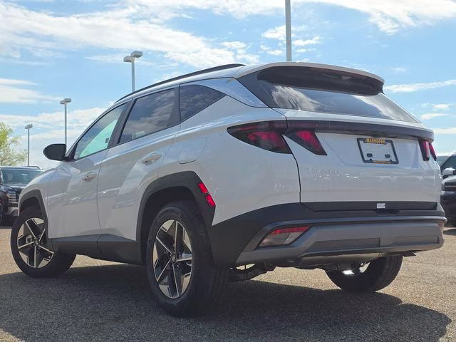 2026 White Pearl Hyundai Tucson SEL FWD SUV