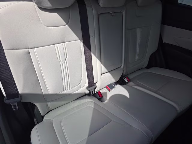 2026 White Pearl Hyundai Tucson SEL FWD SUV