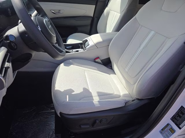 2026 White Pearl Hyundai Tucson SEL FWD SUV