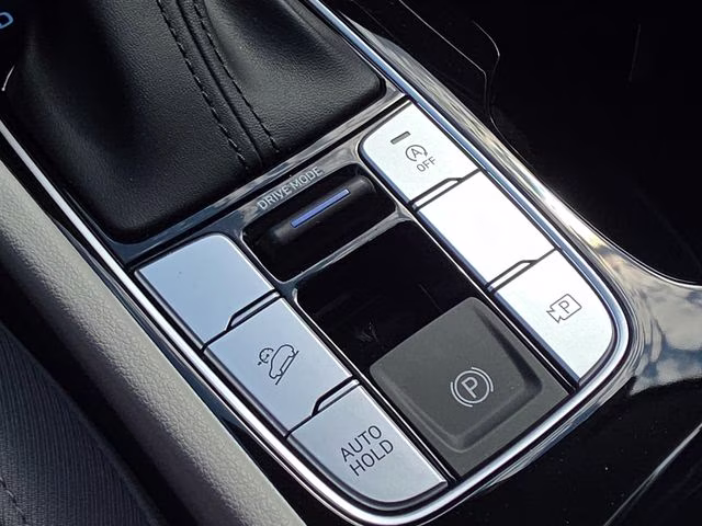 2026 White Pearl Hyundai Tucson SEL FWD SUV