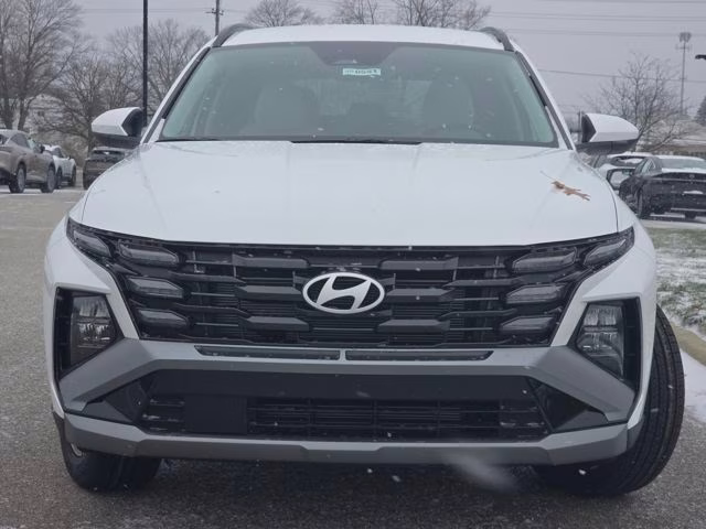 2026 White Pearl Hyundai Tucson SEL FWD SUV