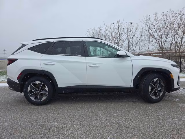 2026 White Pearl Hyundai Tucson SEL FWD SUV