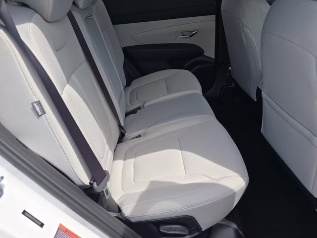 2026 White Pearl Hyundai Tucson SEL FWD SUV