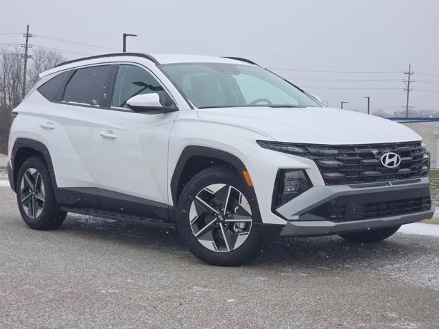 2026 White Pearl Hyundai Tucson SEL FWD SUV