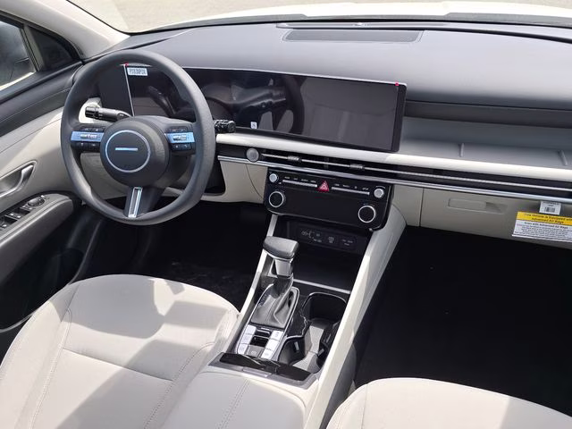 2026 White Pearl Hyundai Tucson SEL FWD SUV