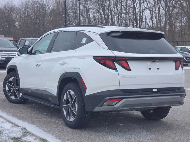 2026 White Pearl Hyundai Tucson SEL FWD SUV