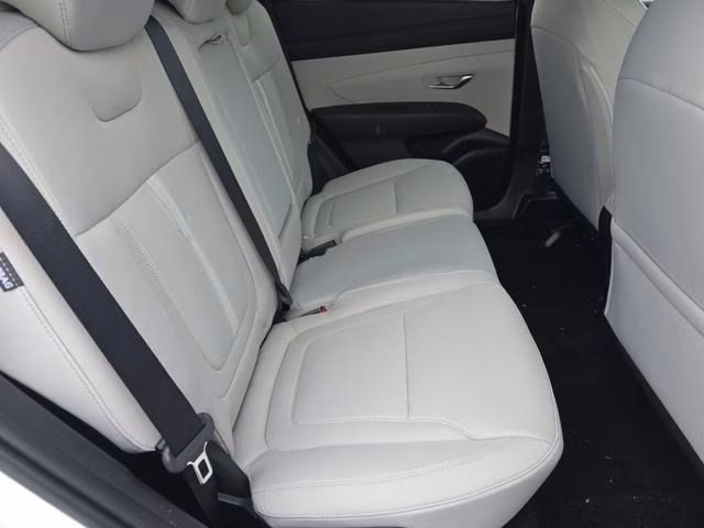 2026 White Pearl Hyundai Tucson SEL FWD SUV