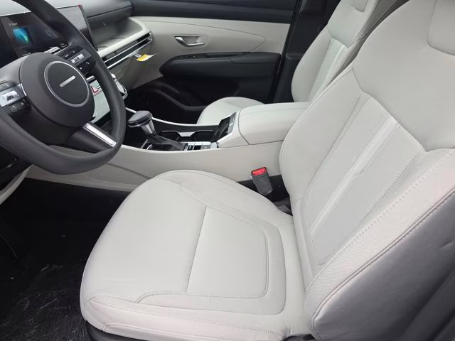 2026 White Pearl Hyundai Tucson SEL FWD SUV