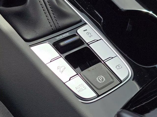2026 White Pearl Hyundai Tucson SEL FWD SUV