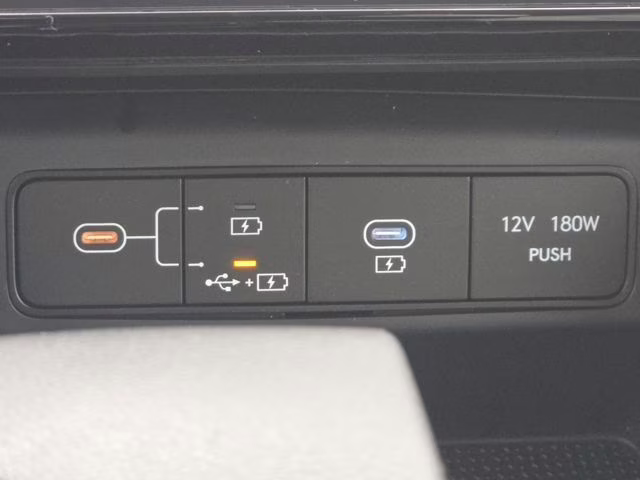 2026 White Pearl Hyundai Tucson SEL FWD SUV