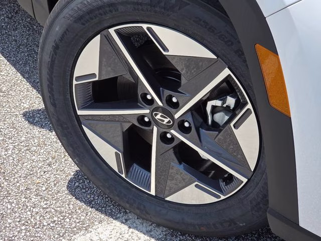 2026 White Pearl Hyundai Tucson SEL AWD SUV