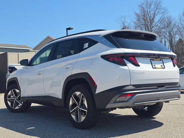 2026 White Pearl Hyundai Tucson SEL AWD SUV