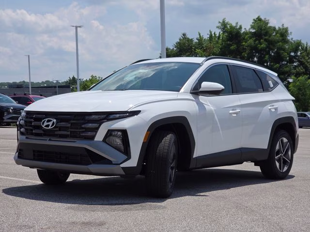2026 White Pearl Hyundai Tucson SEL AWD SUV