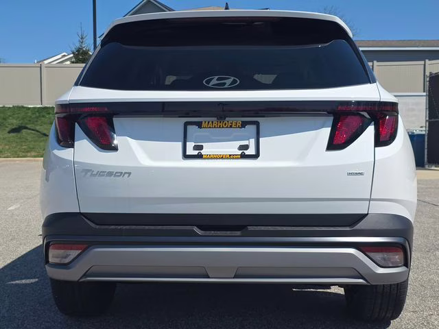 2026 White Pearl Hyundai Tucson SEL AWD SUV