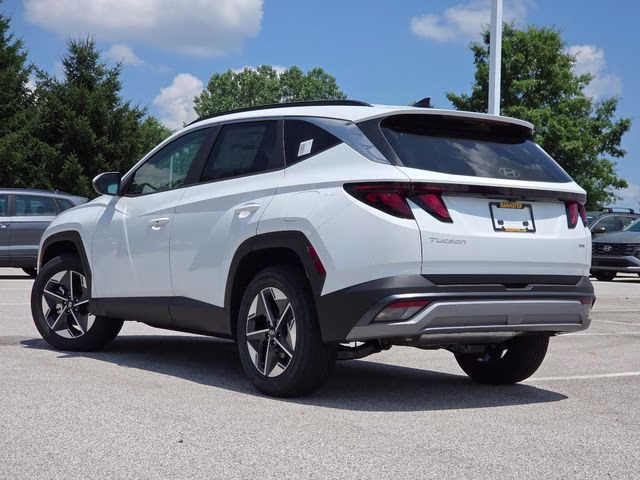 2026 White Pearl Hyundai Tucson SEL AWD SUV