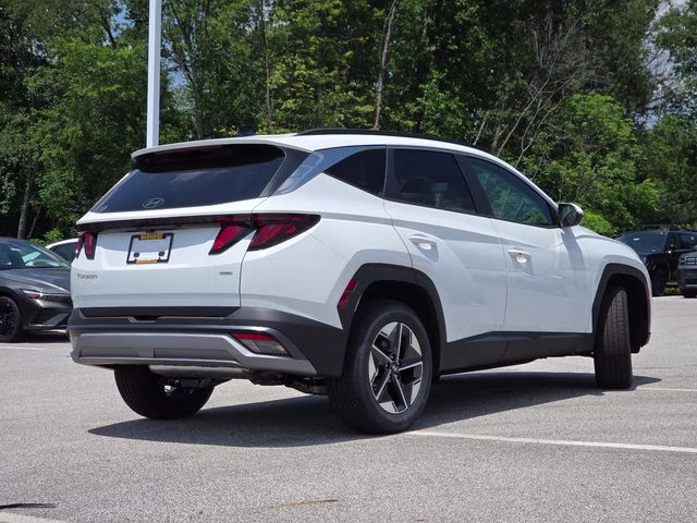 2026 White Pearl Hyundai Tucson SEL AWD SUV