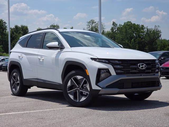2026 White Pearl Hyundai Tucson SEL AWD SUV