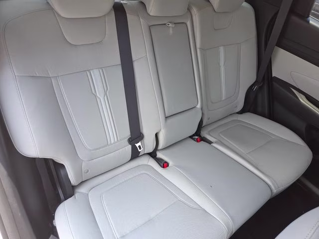 2026 White Pearl Hyundai Tucson SEL AWD SUV