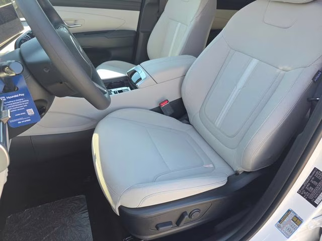 2026 White Pearl Hyundai Tucson SEL AWD SUV