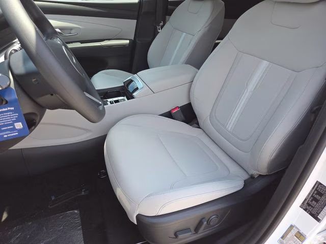 2026 White Pearl Hyundai Tucson SEL AWD SUV