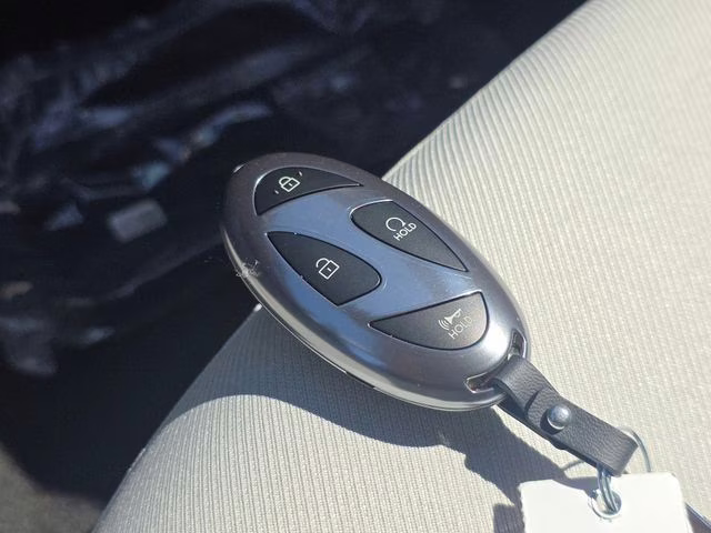 2026 White Pearl Hyundai Tucson SEL AWD SUV