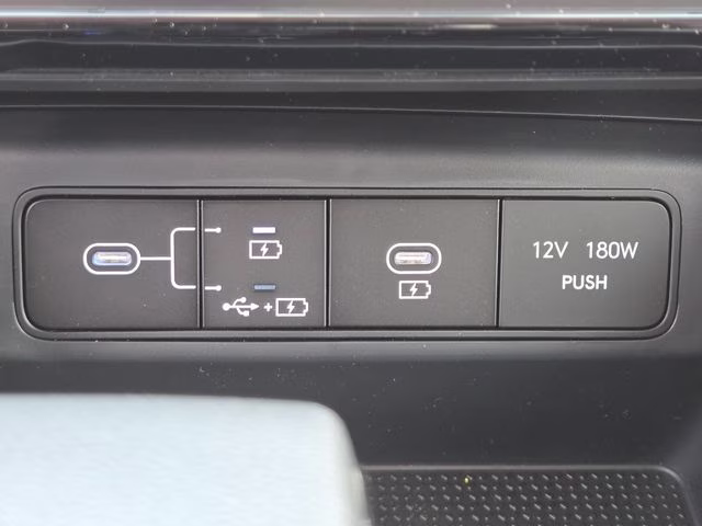 2026 White Pearl Hyundai Tucson SEL AWD SUV