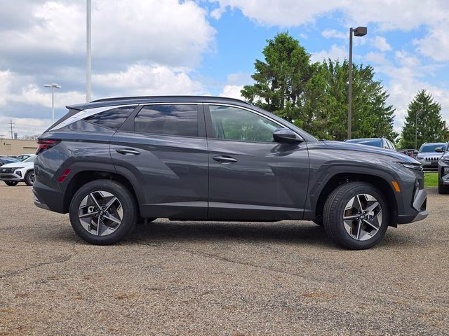 2026 Ecotronic Gray Hyundai Tucson SEL AWD SUV