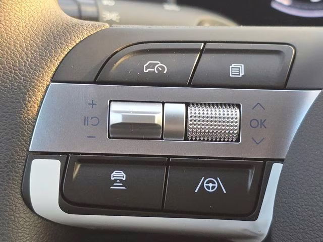 2026 Shimmering Silver Hyundai Tucson SEL AWD SUV
