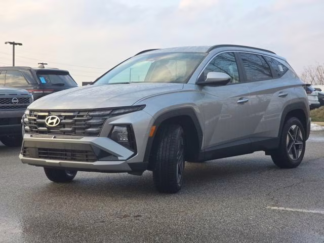 2026 Shimmering Silver Hyundai Tucson SEL AWD SUV