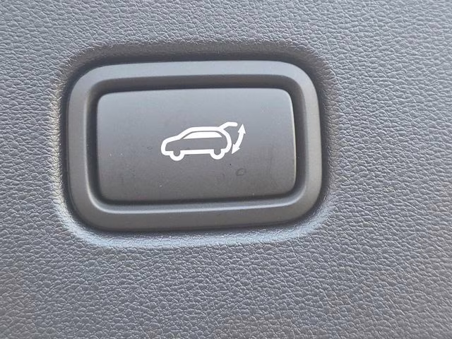 2026 Shimmering Silver Hyundai Tucson SEL AWD SUV