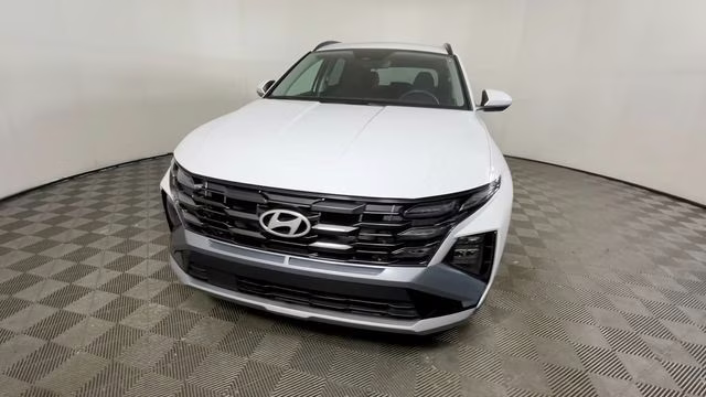 2025 White Pearl Hyundai Tucson SEL AWD SUV