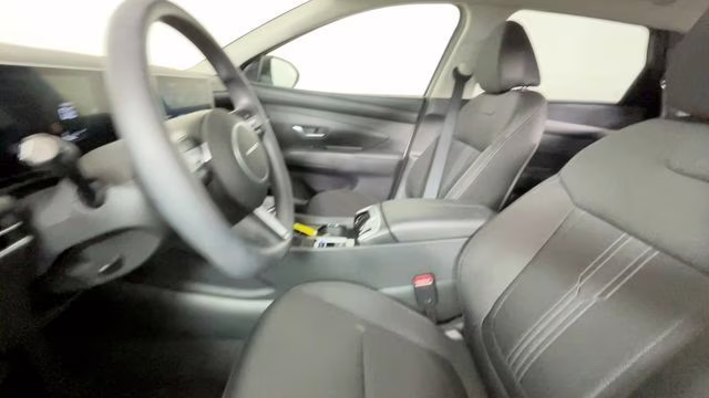 2025 White Pearl Hyundai Tucson SEL AWD SUV