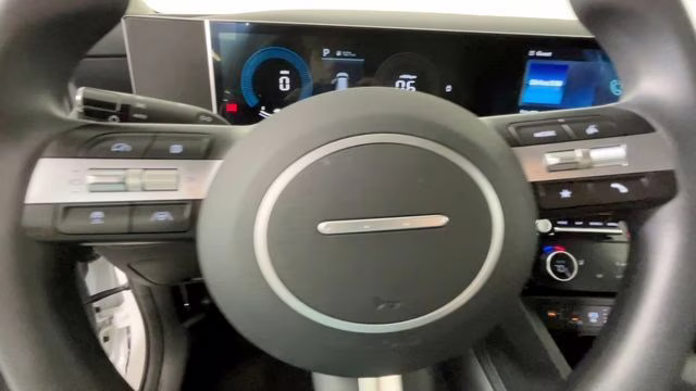 2025 White Pearl Hyundai Tucson SEL AWD SUV