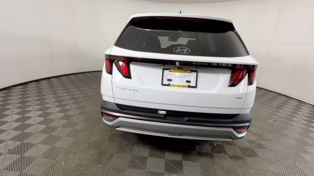 2025 White Pearl Hyundai Tucson SEL AWD SUV
