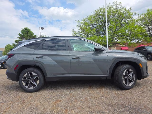 2026 Hampton Gray Hyundai Tucson SEL AWD SUV