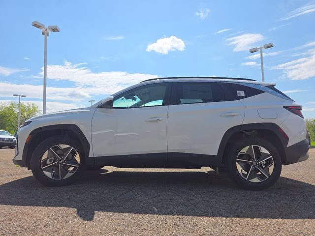 2026 White Pearl Hyundai Tucson SEL AWD SUV