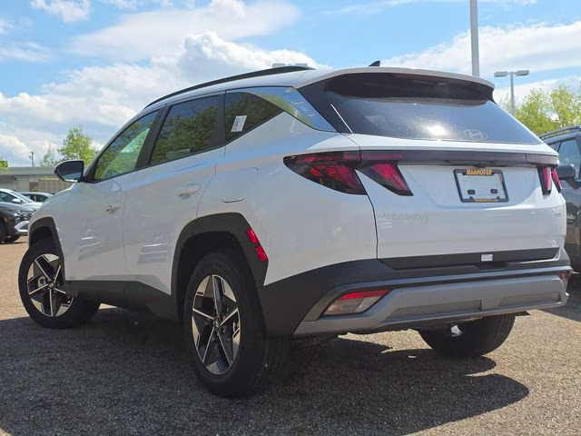 2026 White Pearl Hyundai Tucson SEL AWD SUV