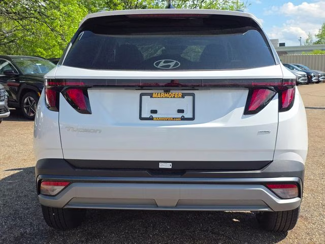 2026 White Pearl Hyundai Tucson SEL AWD SUV
