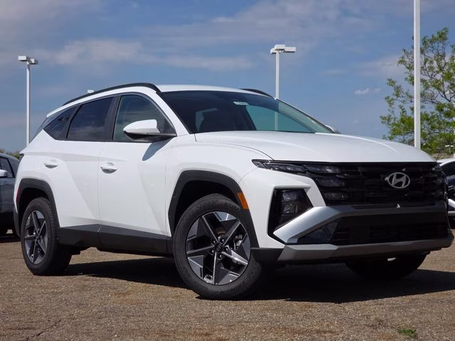 2026 White Pearl Hyundai Tucson SEL AWD SUV