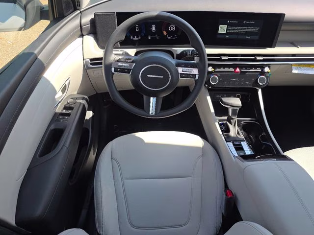 2026 White Pearl Hyundai Tucson SEL AWD SUV