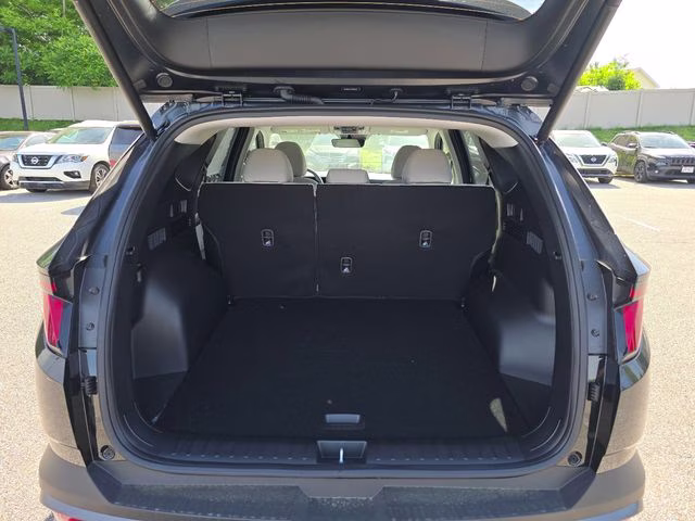 2026 Phantom Black Hyundai Tucson SEL AWD SUV