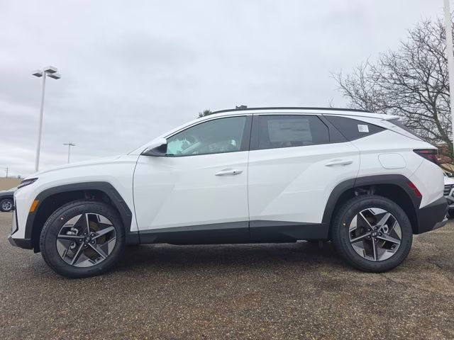 2026 White Pearl Hyundai Tucson SEL AWD SUV