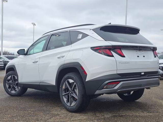 2026 White Pearl Hyundai Tucson SEL AWD SUV