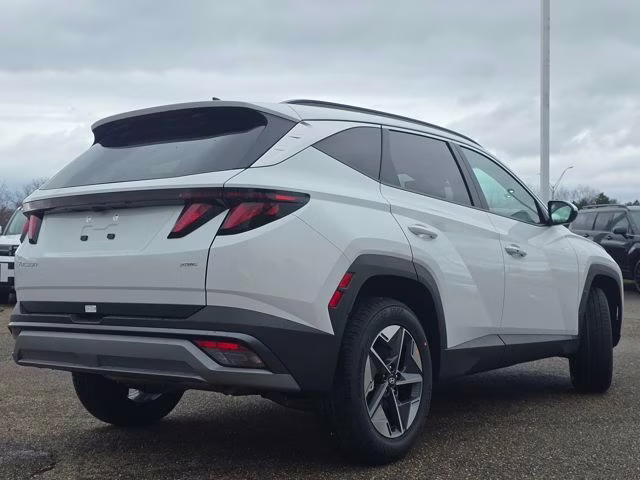 2026 White Pearl Hyundai Tucson SEL AWD SUV