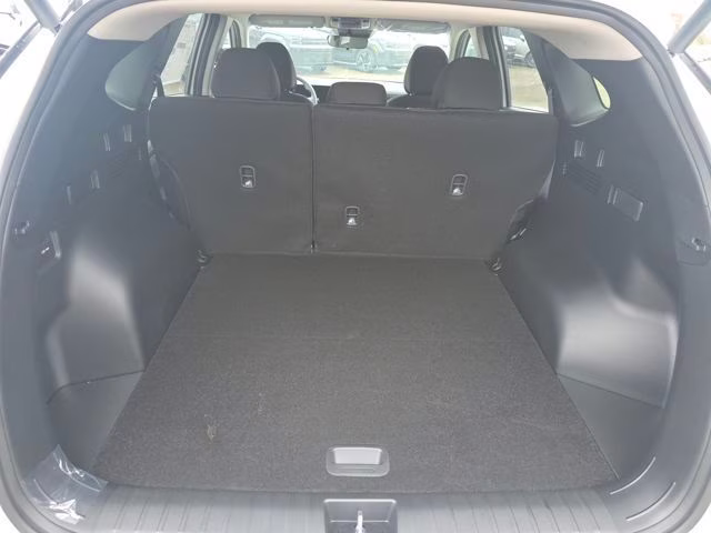 2026 White Pearl Hyundai Tucson SEL AWD SUV