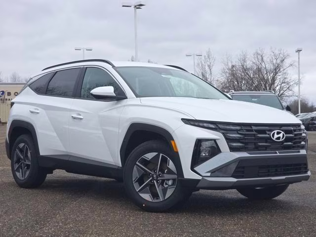 2026 White Pearl Hyundai Tucson SEL AWD SUV