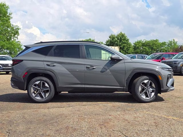 2026 Hampton Gray Hyundai Tucson SEL AWD SUV