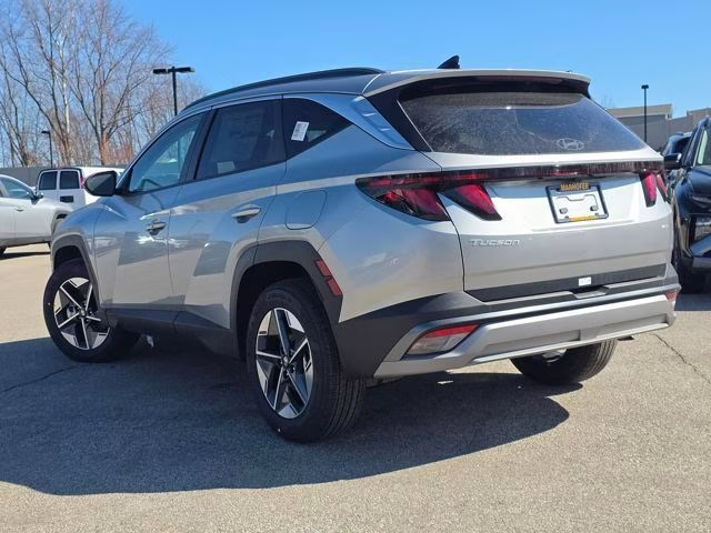2026 Shimmering Silver Hyundai Tucson SEL AWD SUV