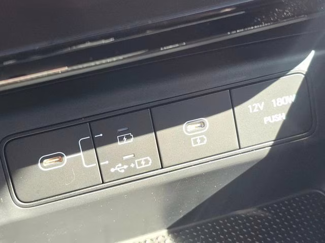 2026 Shimmering Silver Hyundai Tucson SEL AWD SUV