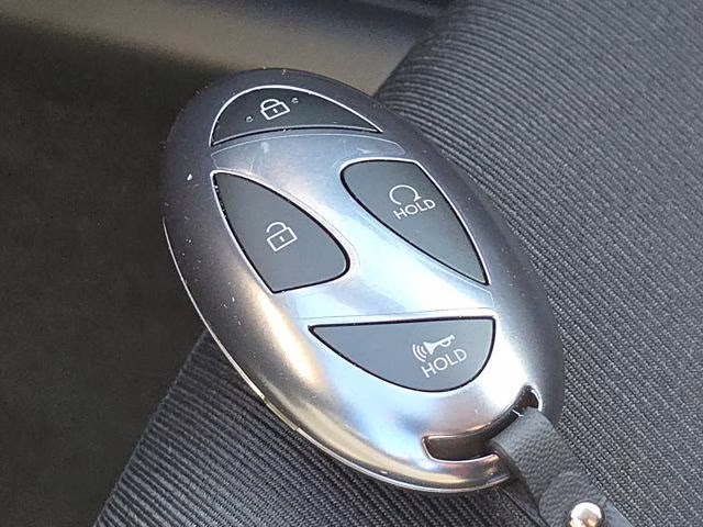 2026 Shimmering Silver Hyundai Tucson SEL AWD SUV